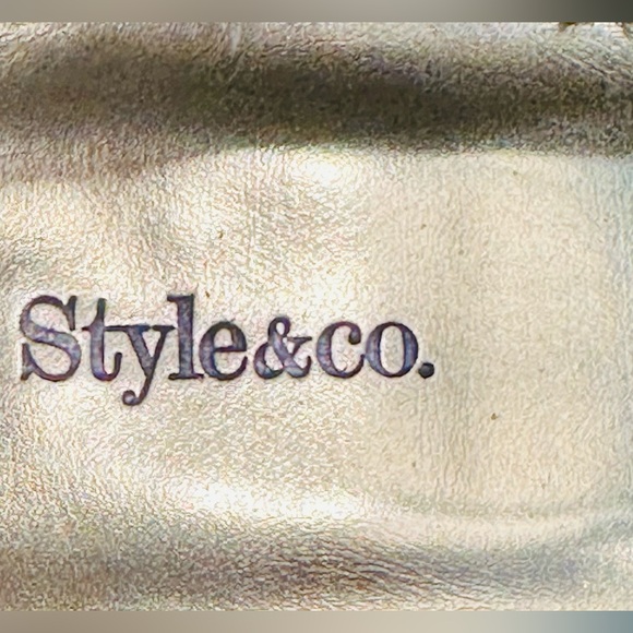 Style & Co. vintage style 40’s spectator heels - Picture 7 of 8